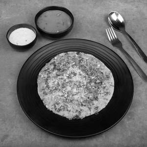 Roasted Onion Garlic Uttapam