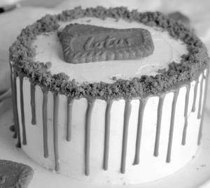 Lotus Biscoff Cake