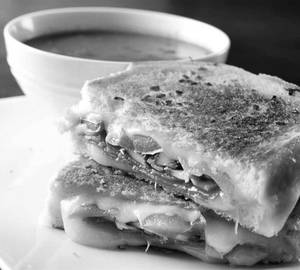 BBQ chicken sandwich