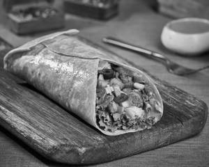 Chicken Tikka Wrap [390 Kcal]