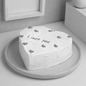 Little Heart Vanilla Cake