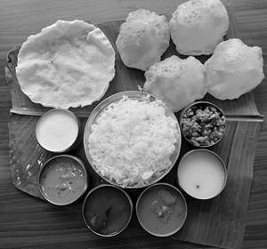 South Meals In Plate Container 