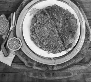 Methi pyaz paratha[ 2pcs]