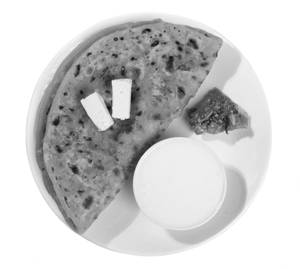 2 Paneer Paratha With Raita