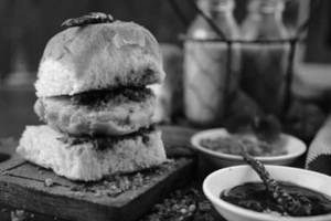 Wada Pav