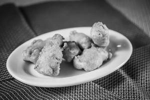 Boneless Chicken Pakoda (5 Pcs)