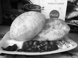 Aloo Poori [3 Poori] with papsi 400ml