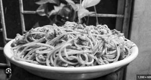 Chilli Garlic Noodles Egg [500 ml]