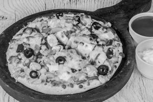 Spicy Paneer Pizza Single Cheese [Regular]