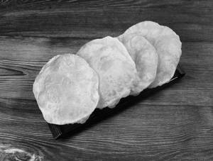 Macher Kochuri (2 Pcs)