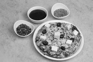 Apna Special Pizza