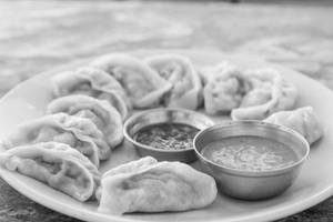 Chicken Steamed Momos [6 Pieces]