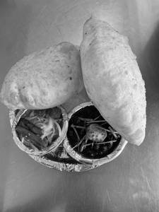 Chole Bhature 1 Plate [2 Piece]