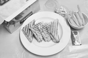 Classic Grilled Chicken Sandwich +French Fries