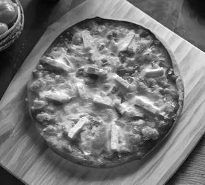 8inc" Peppy Paneer Pizza