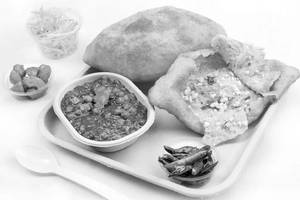 Paneer Chole Bhatoore