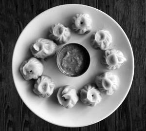 Chicken Steamed Momos [10 Pieces] 