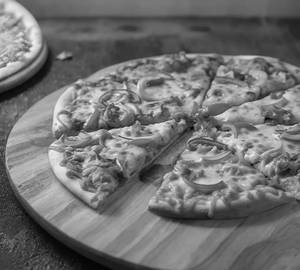 Onion Capsicum Pizza (regular)