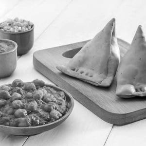 Chole Samose [2 Pcs]