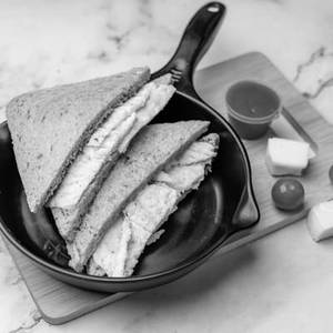Egg White Onion Tomato Omelette Sandwich