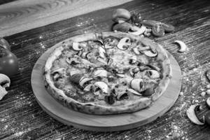 Mast Mushroom Pizza