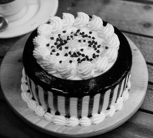 1.5 Chocolate Cake With Dry Fruits Choco Chips Milk Nuts