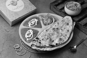 Butter Paneer Masala Kulcha