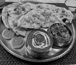 Paneer Bhurji + Dal Makhani