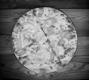 Onion pizza