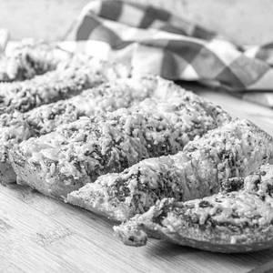 Pesto Cheese Garlic Bread [4 Pieces]