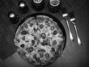 Eruption Pizza