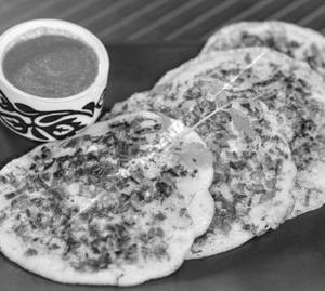 Tomato and Onion Uttapam
