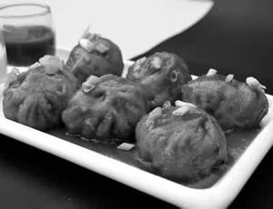 Paneer Tikka Pan Fried Momos