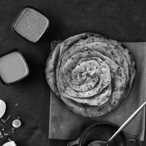 Laal Mirch Ka Paratha