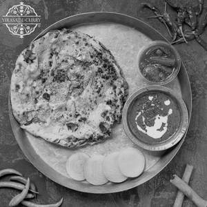 Aloo Cheese Chur Chur Naan + Dal Makhni ( Serves 1 )