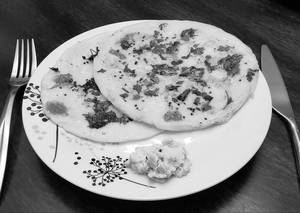 Tomato Uttapam