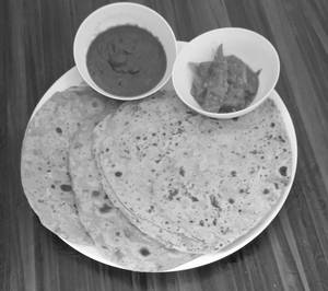 Kasuri Methi Paratha (3pcs) + Achar + Green Chatney