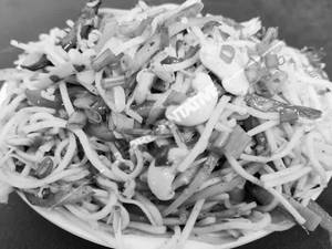 Veg Hakka Noodles