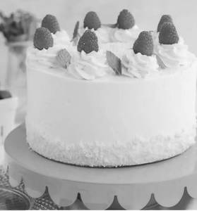 White Chocolate Raspbery Cake