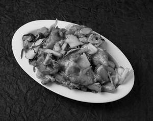 Pan Fried Chicken With Celery And Onion