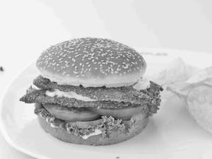 Pesto Fried Chicken Burger