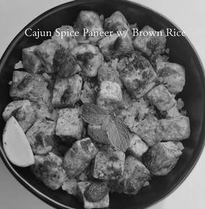 Cajun Spice Paneer (100g) With Brown Rice