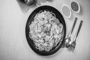 Pan Fry Gravy Noodles Prawn