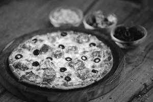 Tandoori Paneer Pizza