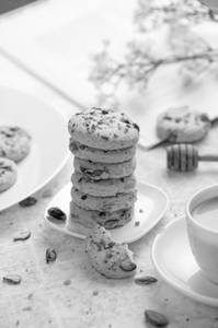 Almond Crunch Cookies (200 Gms)