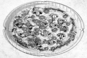 Mushroom Pesto Cherry Tomate' Pizza