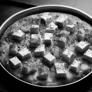 Tandoori Paneer Pizza