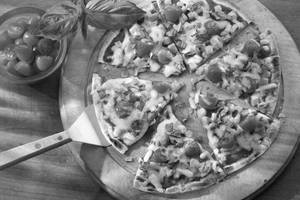 Corn Tomato Cheese Burst Pizza [7 inches]