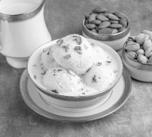 White Rasmalai