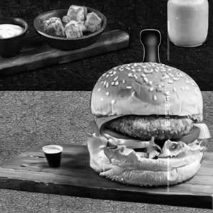 Spicy paneer burger